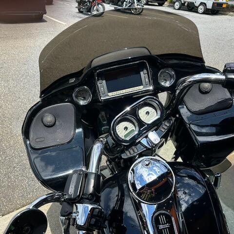 2015 Harley-Davidson® Road Glide® Special Vivid Black thumb 2