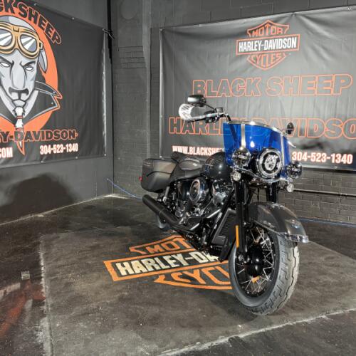 2026 Harley-Davidson® Heritage Classic® FLHC  thumb 0