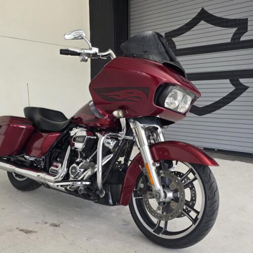 2017 Harley-Davidson® Street Glide® Special Hard Candy Custom™ Hot Rod Red Flake thumb 3