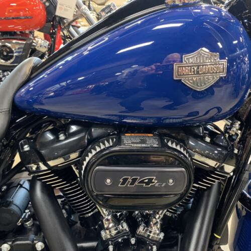 2023 Harley-Davidson® Road King® Special Bright Billiard Blue thumb 3