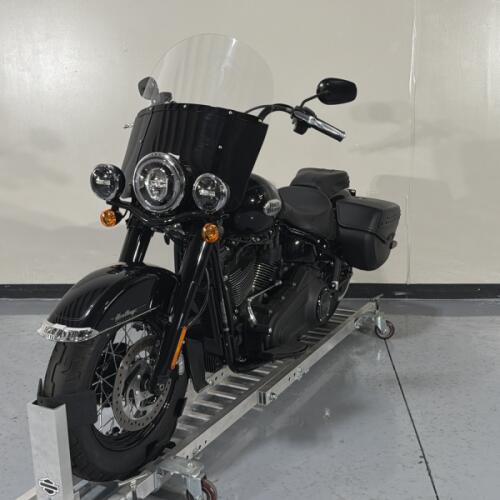 Harley-Davidson® Heritage Classic 2024 thumb 1