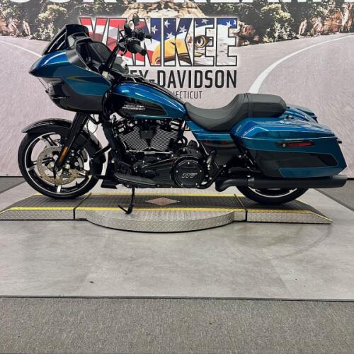 2026 FLTRX Road Glide® thumb 0