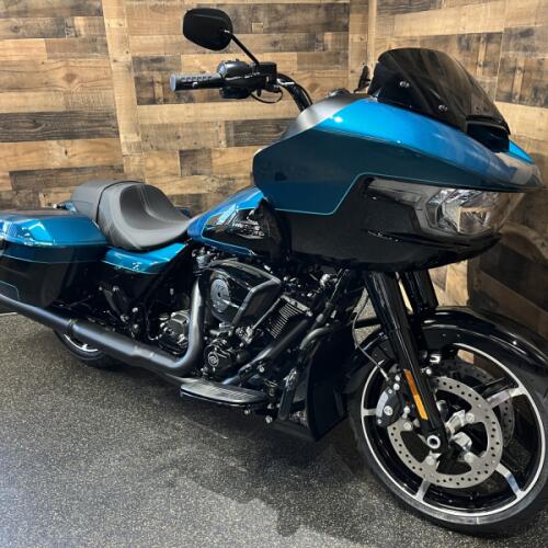 2026 Harley-Davidson® Road Glide® Teal Thunder / Vivid Black Black Trim FLTRX thumb 3