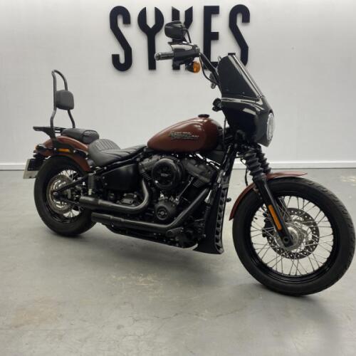 2018 Harley Davidson FXBB Softail Street Bob in Red Iron Denim thumb 2