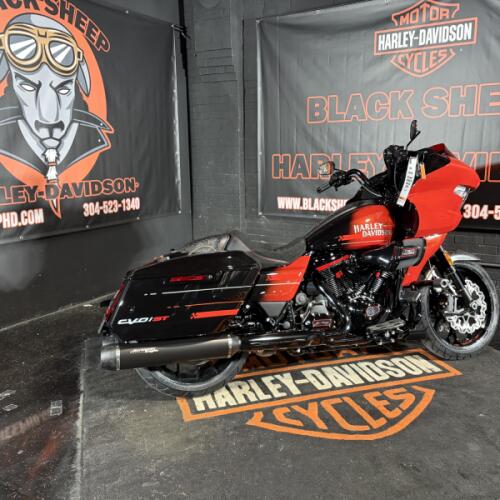 2026 Harley-Davidson CVO Road Glide FLTRXSTE thumb 2