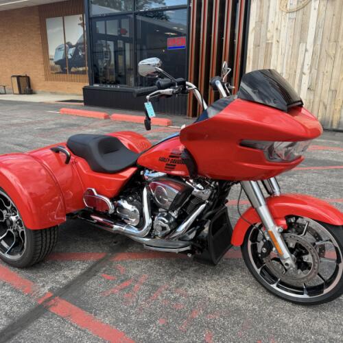 Harley-Davidson® Road Glide 3 2026 thumb 3