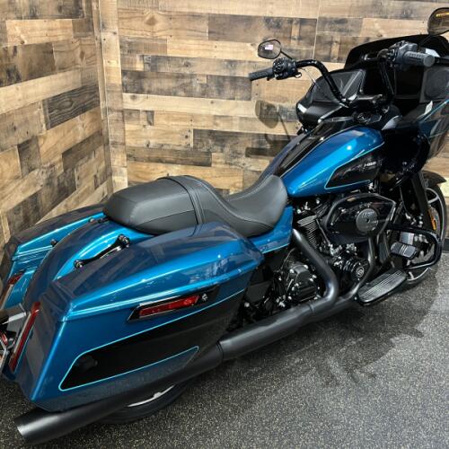 2026 Harley-Davidson® Road Glide® Teal Thunder / Vivid Black Black Trim FLTRX thumb 2