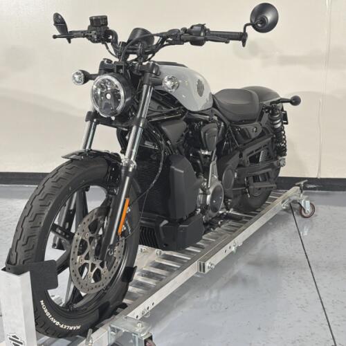 Harley-Davidson® Nightster™ 2024 thumb 1
