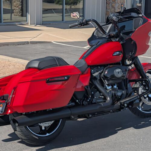 2026 Harley-Davidson® Road Glide® Blood Orange Black Trim thumb 1