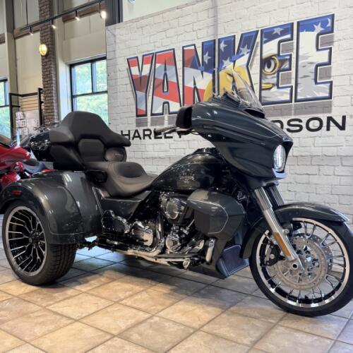 2026 FLHLT Street Glide 3 Limited thumb 3