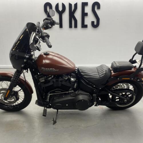 2018 Harley Davidson FXBB Softail Street Bob in Red Iron Denim thumb 0