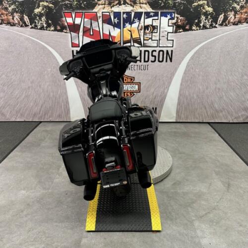 2026 FLHX Street Glide® thumb 2
