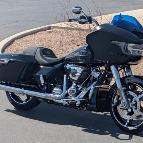2026 Harley-Davidson® Road Glide® Midnight Ember thumb 2