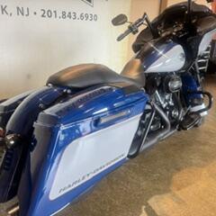 2023 Harley-Davidson® Road Glide® FLTRXS thumb 3