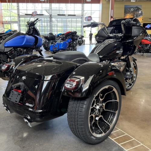 Harley-Davidson® Road Glide 3 2026 thumb 2