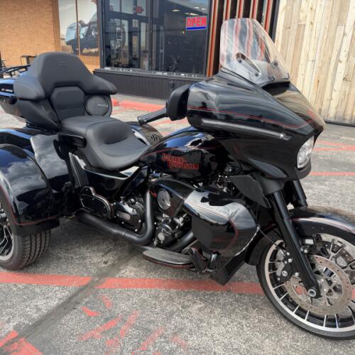 Harley-Davidson® Street Glide 3 Limited 2026 thumb 3