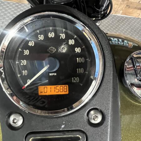 2016 Harley-Davidson® Street Bob® Olive Gold thumb 0