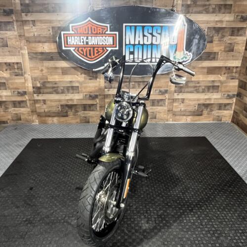 2016 Harley-Davidson® Street Bob® Olive Gold thumb 3