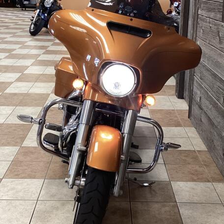 2015 Harley-Davidson® Street Glide® Special Amber Whiskey thumb 3