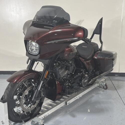 Harley-Davidson® CVO™ Street Glide® 2024 thumb 1