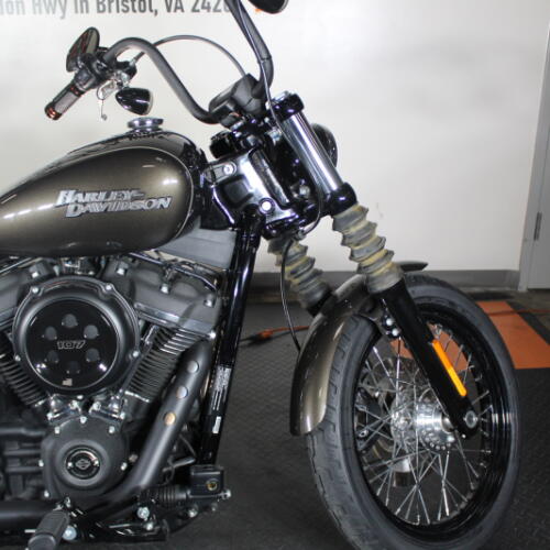 2020 Street Bob® FXBB  thumb 2