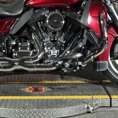 FLHTCUL 2015 Electra Glide® Ultra Classic® Low thumb 2