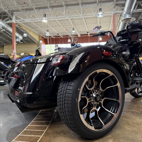 Harley-Davidson® Road Glide 3 2026 thumb 2