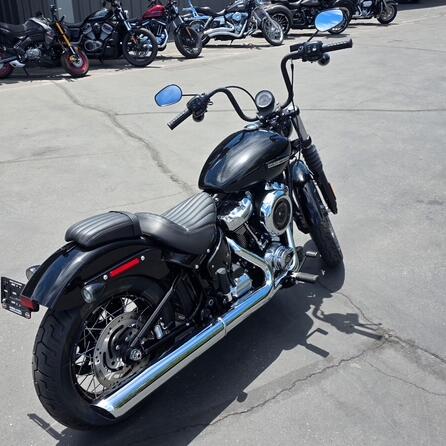 FXBB 2026 Street Bob® thumb 2