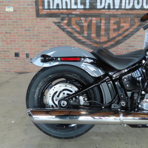 2026 Harley-Davidson® Street Bob® FXBB thumb 1