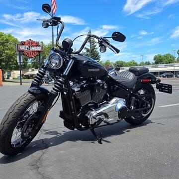 FXBB 2026 Street Bob® thumb 3