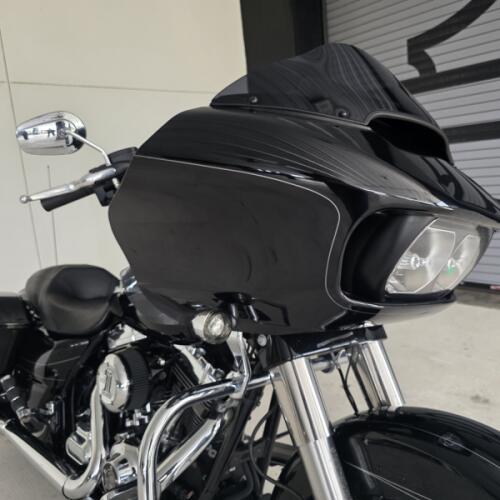 2015 Harley-Davidson® Road Glide® Special Vivid Black thumb 2