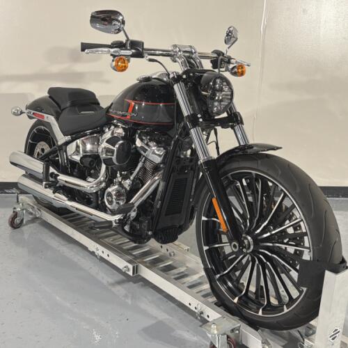 Harley-Davidson® Breakout™ 117 2024 thumb 3