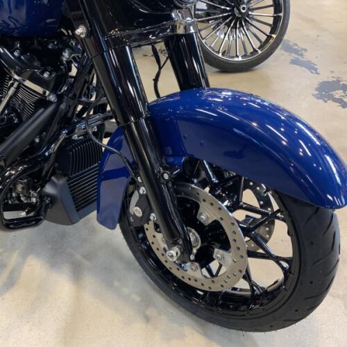 2023 Harley-Davidson® Road King® Special Bright Billiard Blue thumb 2
