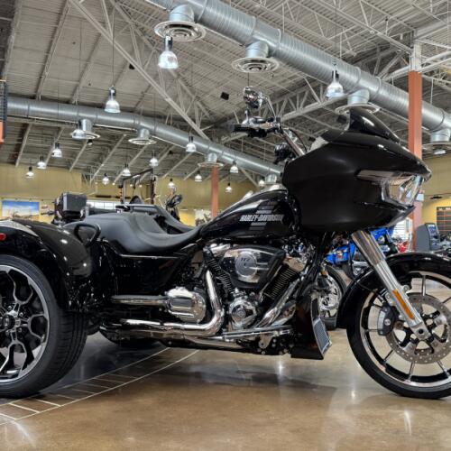 Harley-Davidson® Road Glide 3 2026 thumb 3