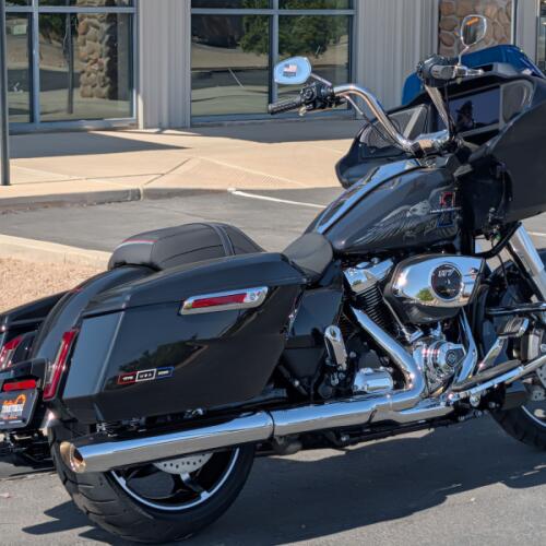 2026 Harley-Davidson® Road Glide® Midnight Ember thumb 1