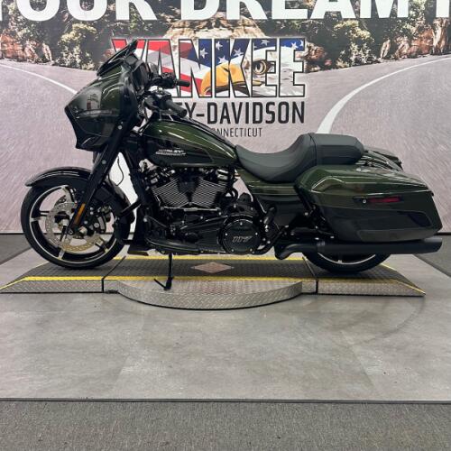 2026 FLHX Street Glide® thumb 0