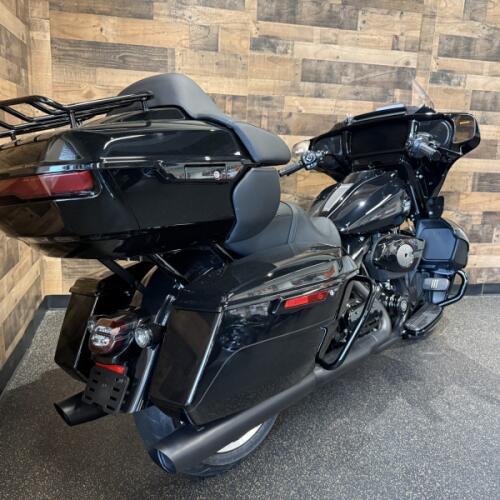 2026 Harley-Davidson® Street Glide Limited Vivid Black Black Trim FLHXL thumb 2