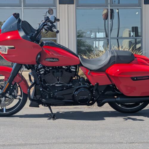 2026 Harley-Davidson® Road Glide® Blood Orange Black Trim thumb 3