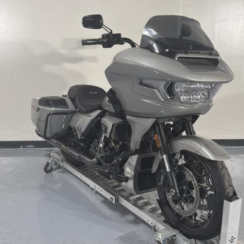 Harley-Davidson® CVO™ Road Glide® 2023 thumb 3