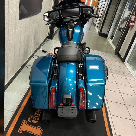 2026 Harley-Davidson® Street Glide® Teal Thunder / Vivid Black Black Trim thumb 2