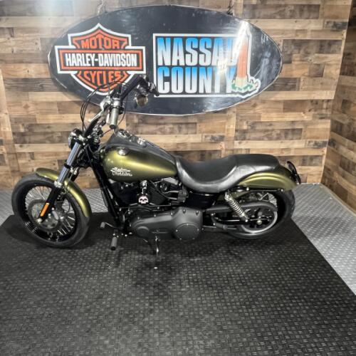 2016 Harley-Davidson® Street Bob® Olive Gold thumb 2