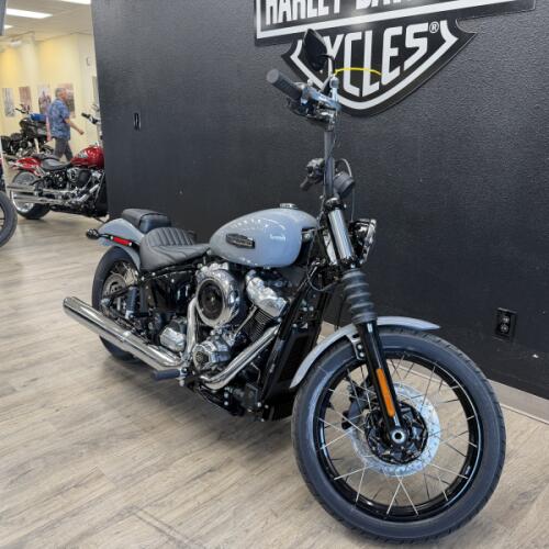 2026 Harley-Davidson® Street Bob® thumb 2