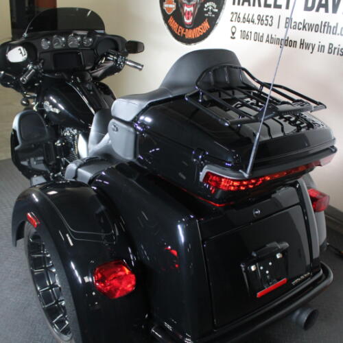 2025 Tri Glide® Ultra FLHTCUTG  thumb 0