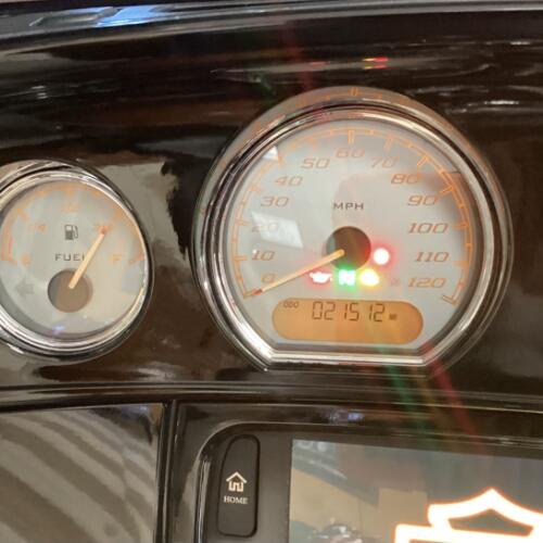 2015 Harley-Davidson® Street Glide® Special Amber Whiskey thumb 2