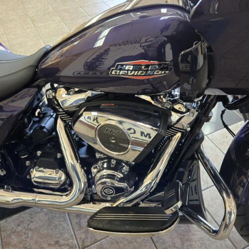 2026 Harley-Davidson® Road Glide® Purple Abyss Chrome Trim thumb 3