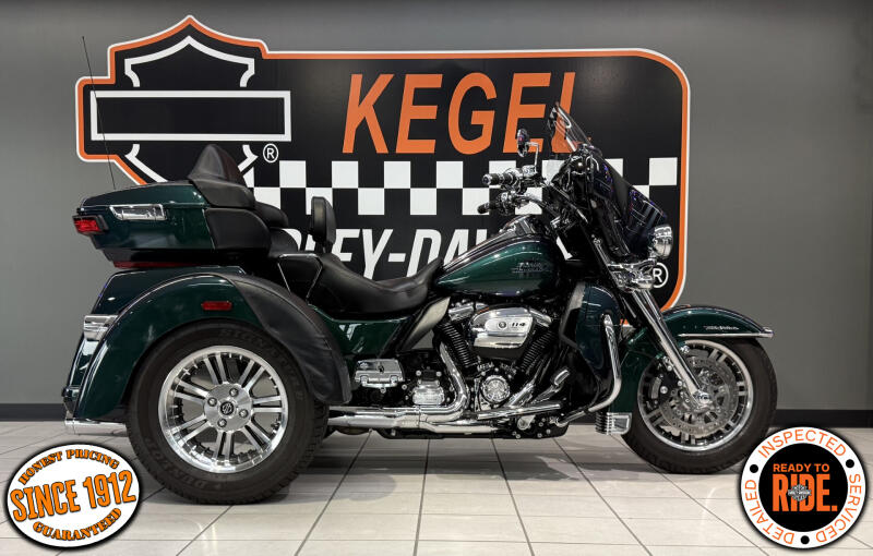 2021 Harley-Davidson® Tri Glide® Ultra Snake Venom