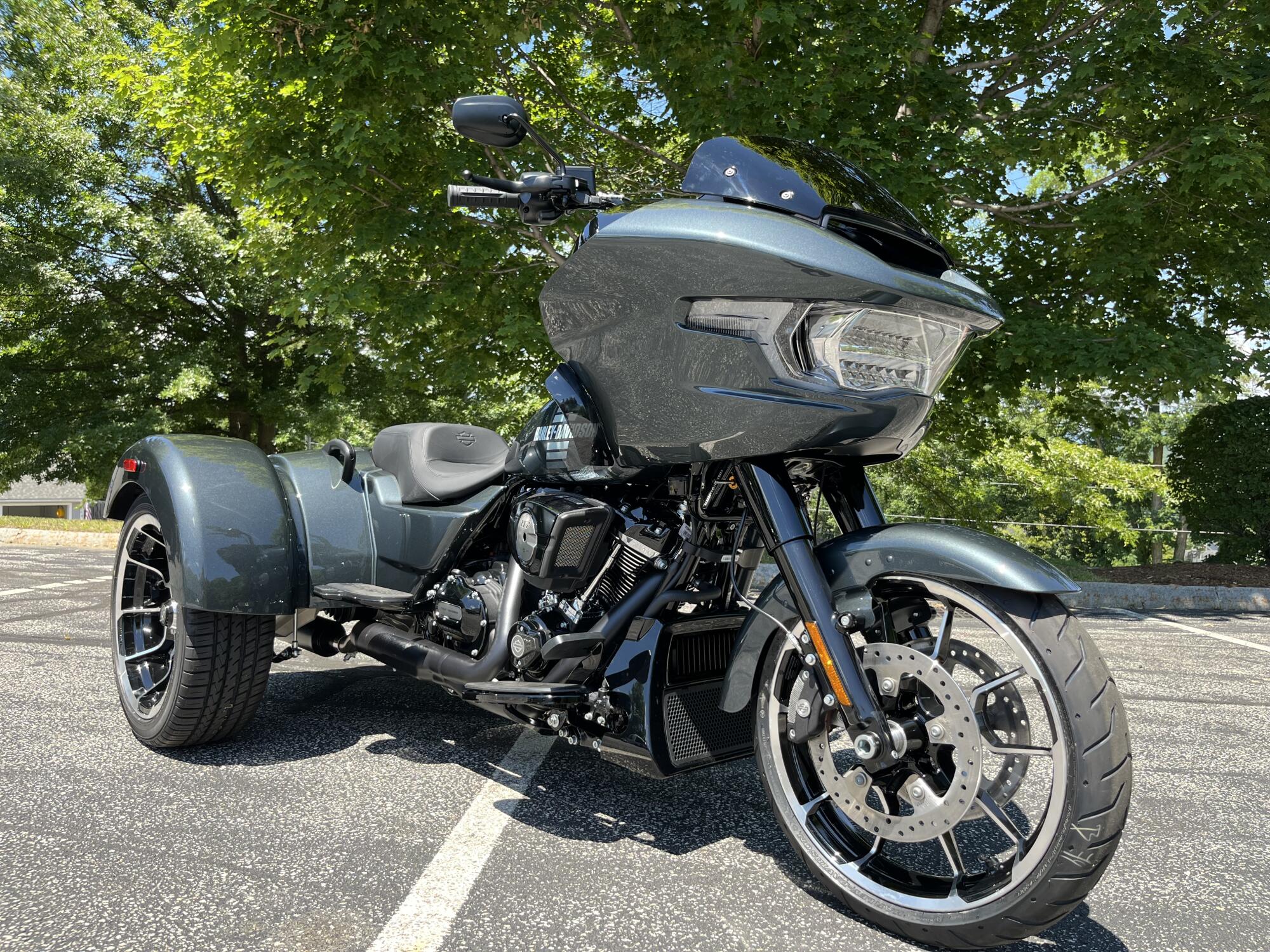 FLTRT 2026 Road Glide 3
