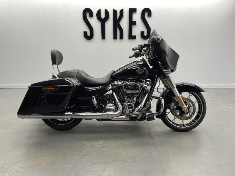 2023 Harley-Davidson FLHX Touring Street Glide 114 in Vivid Black