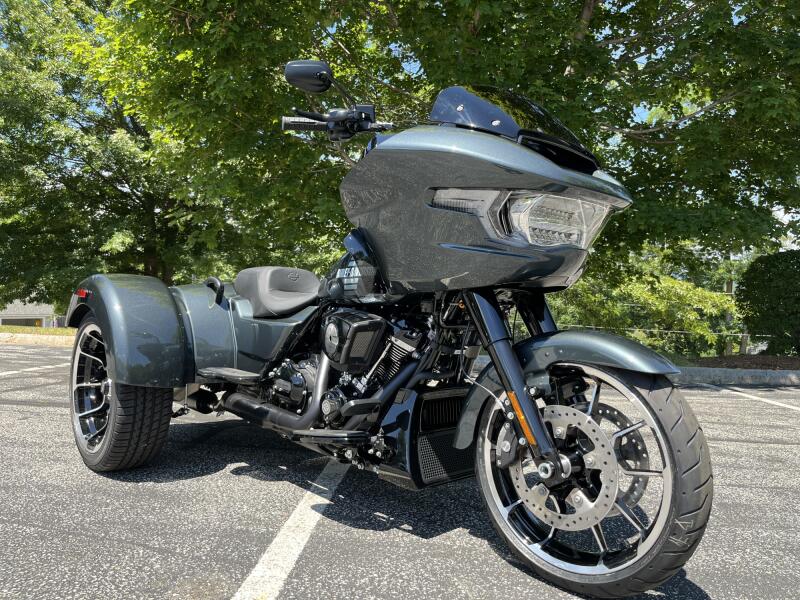 FLTRT 2026 Road Glide 3