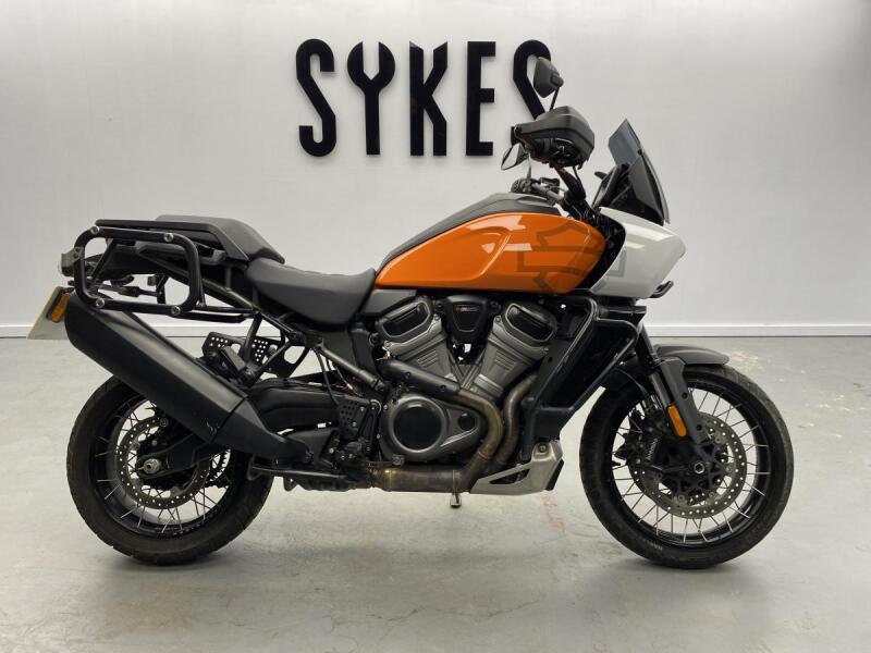 2021 Harley-Davidson RA1250S Pan America Special in Baja Orange White